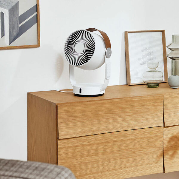 Stadler_Form_Leo_Ventilator_Fan_white_lifestyle2